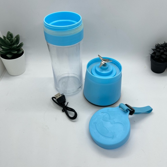 Mini Personal Blender Portable Rechargeable Battery Powered USB Charged - Picture 5 of 6